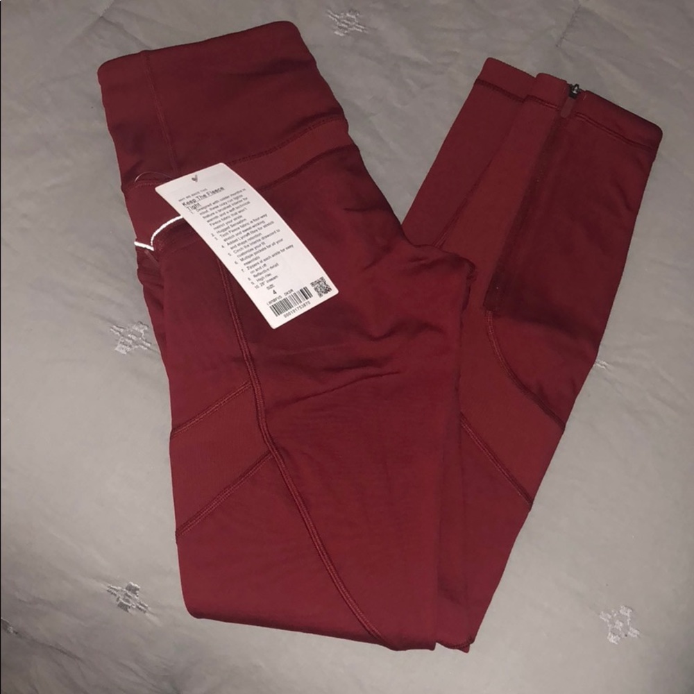 Lululemon “Keep the Fleece” Tight NEVER WORN